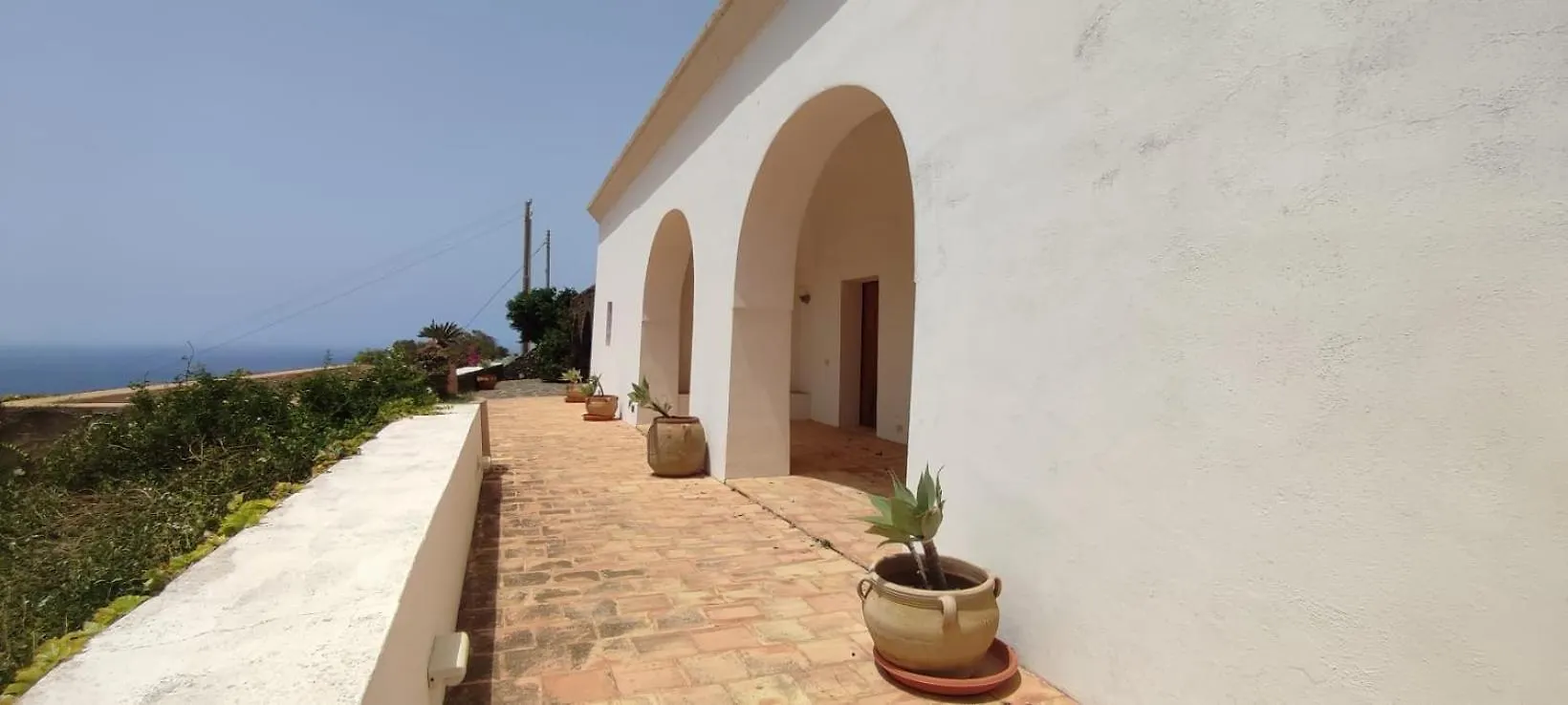 Dammusi Pantelleria Scauri Villa